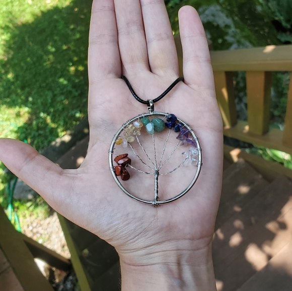 New Rainbow 7 Chakras Tree of Life Necklace - Picture 8 of 8